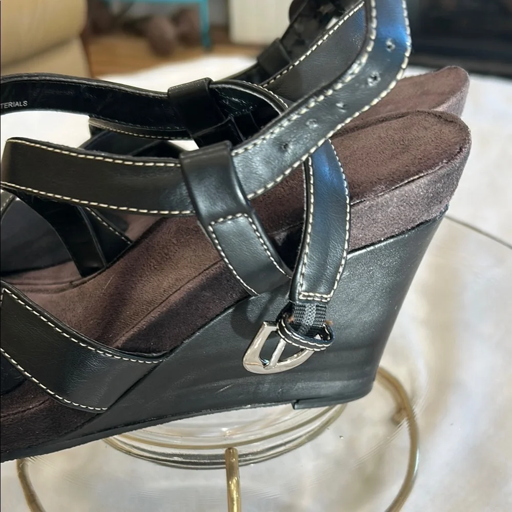 AEROSOLES Black Strappy Wedge Sandals Size 9.5